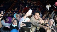 Perannya sebagai pria religius dan wajah tampannya tersebut membuatnya menjadi idola. Hanif Hawari/detikHOT