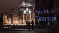 Aksi ini digelar oleh Global Justice Now, sebuah organisasi kampanye non-pemerintah yang memperjuangkan keadilan sosial. Chris J Ratcliffe/Getty Images.