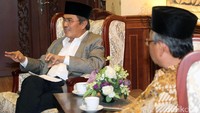 Jimly Asshiddiqie  sedianya hadir dalam rapat dengan Komite I untuk dimintai masukkannya terkait penyusunan rancangan undang-undang Etika Penyelengara Negara.