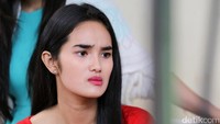 Ekspresi bingung dari aktris berusia 21 tahun tersebut. Hanif Hawari/detikHOT