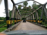 Jalan Trans Papua rute Sorong-Manokwari