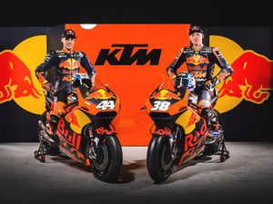 KTM Pertahankan Line-up Pebalap untuk Musim 2018