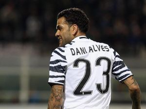 Iniesta: Perjumpaan dengan Dani Alves Akan Luar Biasa