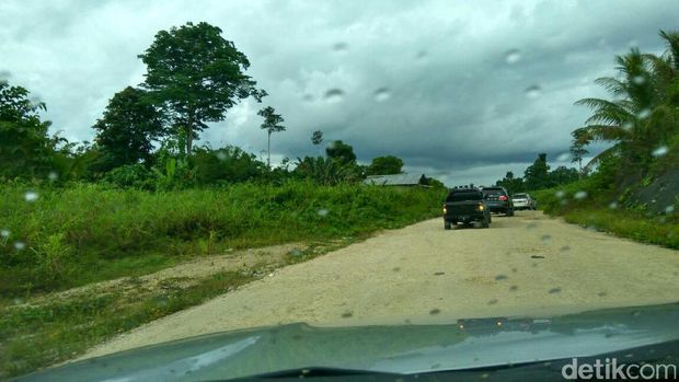 Jalan Trans Papua rute Sorong-Manokwari