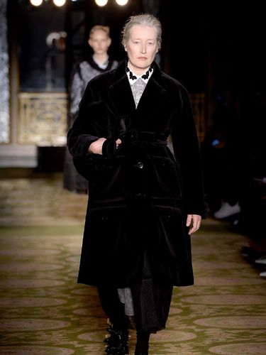 Desainer Pakai Nenek 73 Tahun Jadi Model di London Fashion Week