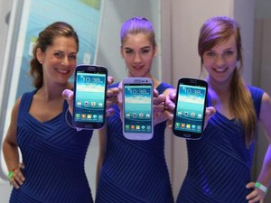 Samsung Kembali Jadi Raja Smartphone Dunia