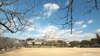 Kastil Himeji diakui sebagai Situs Warisan Dunia UNESCO pada tahun 1993. Kita bisa lihat bagaimana bangunan kastil yang menunjukkan betapa megahnya arsitektur Jepang. (Andy Saputra/detikTravel)