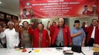 Tokoh senior SOKSI Oetojo Usman, Ahmad Mustahib Astari, dan FMT Rajagukguk memberikan keterangan pers menjelang Munas.