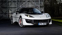 Lotus Evora ala James Bond ini ditangani oleh Lotus Exclusive.
