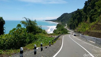 Melihat Jalan Trans Papua Segmen II