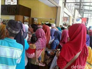 Hoax Pemilik Toko Terkait Narkoba, Warga Ramai-ramai Jual Emas