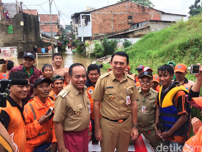 Sidang hingga Larut, Ahok Minta Maaf Tak Bisa Kerja Penuh Waktu