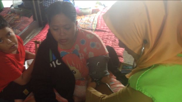 Pengungsi banjir mulai terserang penyakit.