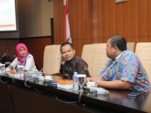 Di depan Mahasiswa, Sekjen MPR Sebut Pendidikan Politik Harus Kuat