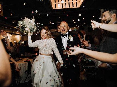 5 Ide Gaun Pernikahan Two-Piece Untuk Pengantin yang Ingin Tampil Beda