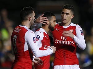 Walcott: Arsenal Jangan Ribut Sendiri
