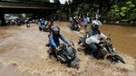 Begini Lokasi Banjir di Kolong Tol Kalimalang