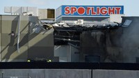 Pesawat ini dilaporkan jatuh menghantam sebuah toko bernama Spotlight, yang terletak di bagian belakang pusat perbelanjaan Essendon. Salah satu reporter di lokasi menyebut bahwa pesawat ini menghancurkan dan menghanguskan sebagian gedung toko. AAP/Joe Castro/via REUTERS.