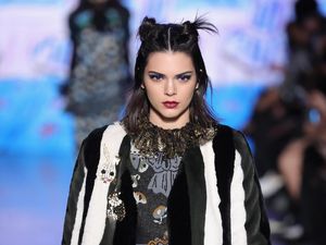 Alasan yang Buat Kendall Jenner Berbeda dari Kim Kardashian dan Kylie