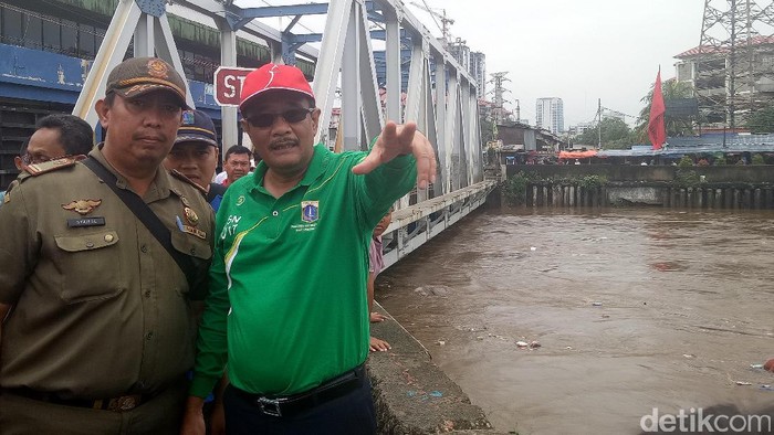 Ketika Djarot Cerewet soal Keselamatan Petugas PPSU