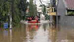 Evakuasi Bayi Korban Banjir