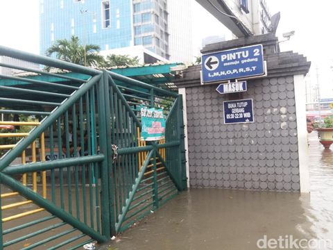 Kampus Trisakti Ikut Kebanjiran