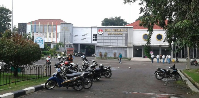 Gedung SMKN 5 Surabaya