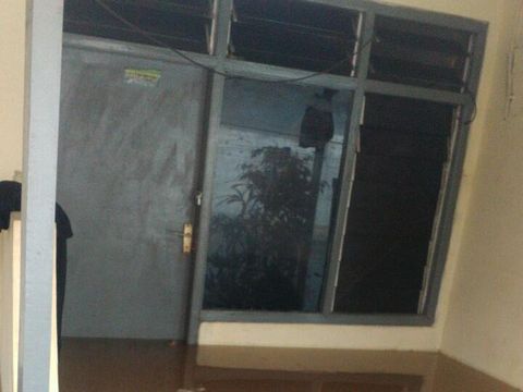 Banjir di sekitar rumah Edi di Pasar Minggu, Jakarta Selatan. 