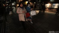 Nah, bagi yang ingin tahu seni tradisional Jepang, di Gion terdapat gedung seni Gion Corner. Untuk pentas reguler, pengunjung dapat menonton pada pukul 17.00 dan 19.00 waktu setempat. Sekaligus bisa melihat geisha berlama-lama (Andi Saputra/detikTravel)
