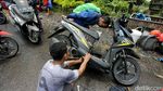 Nekat Terobos Banjir, Sejumlah Motor Mogok