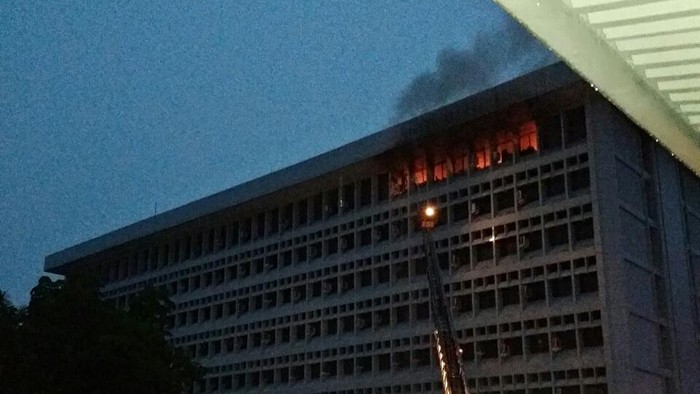 Kebakaran di Mabes TNI Padam, Penyebab Diduga Akibat Arus Pendek