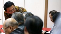Ahok kembali menjalani sidang kasus penistaan agama di Auditorium Kementerian Pertanian (Kementan), Jalan RM Harsono, Jakarta Selatan, Selasa (21/2/2017). Pool/Yuniadhi Agung.