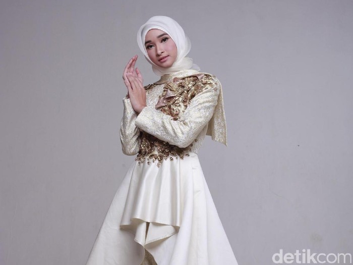 Bella Almira, hijabers yang menjadi salah satu brand ambassador Garnier. Foto: Zaky Akbar Bella Almira, hijabers yang menjadi salah satu brand ambassador Garnier. Foto: Zaky Akbar