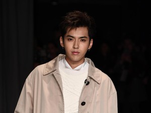 Lay dan Kris eks EXO Reuni di Acara Variety Show