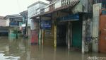 Kebanjiran, Aktivitas Pasar Buncit Terhenti