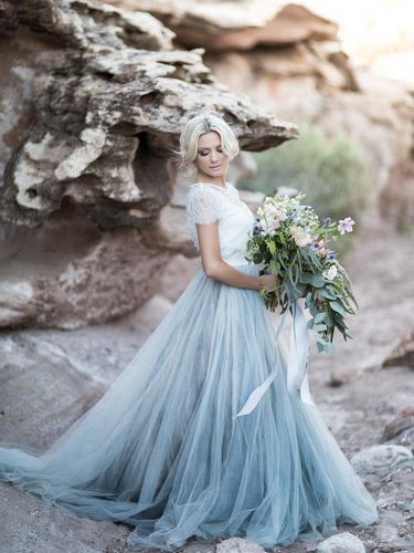 5 Ide Gaun Pernikahan Two-Piece Untuk Pengantin yang Ingin Tampil Beda