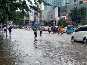 BPBD DKI: Banjir di Gunung Sahari dan Kemang Berangsur Surut
