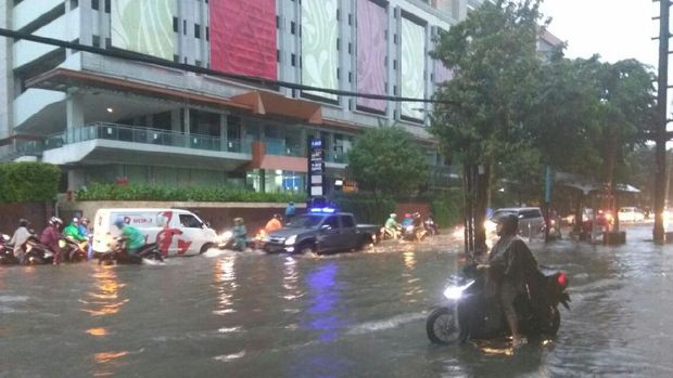 Banjir di Jalan Kemang Raya, Selasa (21/2/2017)