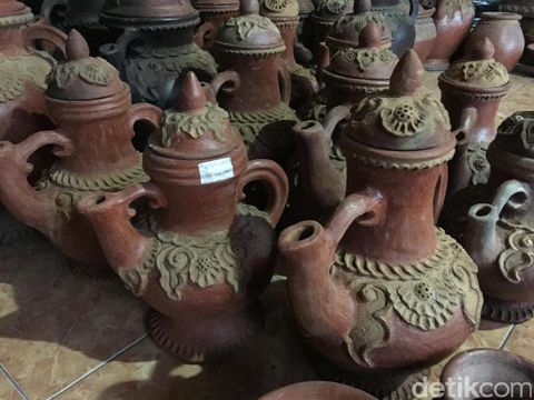 Membatik dengan Tanah di Cirebon