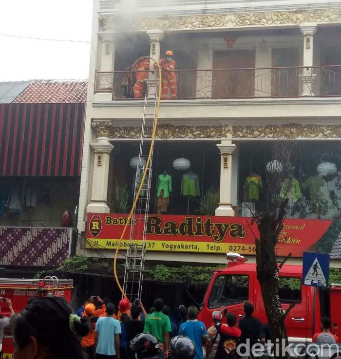 Toko Batik di Malioboro Terbakar