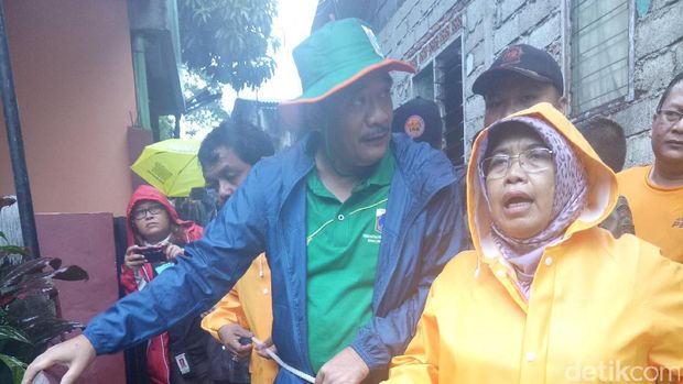 Datangi Banjir Cipinang, Wagub Djarot Sempatkan Melayat Warga