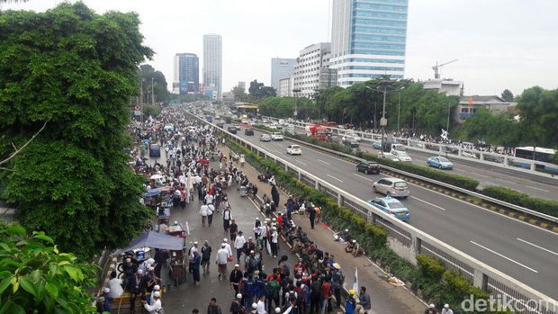 Massa Aksi 212 Mulai Bubarkan Diri dengan Tertib