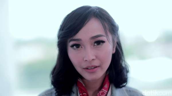 Rinni Wulandari Si Independent Women Rinni Wulandari Si Independent Women