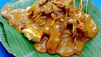 Sering makan sate padang? Salah satu bahan yang sering digunakannya adalah lidah sapi yang kaya akan vitamin B, khususnya B12. Foto: detikFood