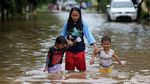 Banjir Terjang Komplek Billymoon Pondok Kelapa