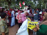 Sikap Wali Kota Semarang Saat Didemo Ratusan Pedagang di Kantornya