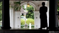 Keraton Pakungwati atau yang dikenal juga Dalem Agung Pakungwati merupakan cikal bakal Keraton Kasepuhan.