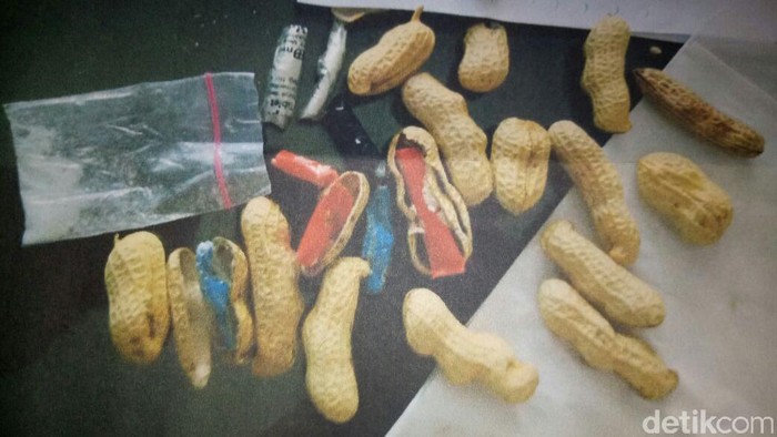 Polisi Ungkap Penyebaran Sabu via Kacang Kulit di Pekalongan