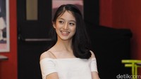 Saat ini Eve tercatat sebagai siswi kelas 2 SMP. Pool/Rina Atriana/detikFoto.