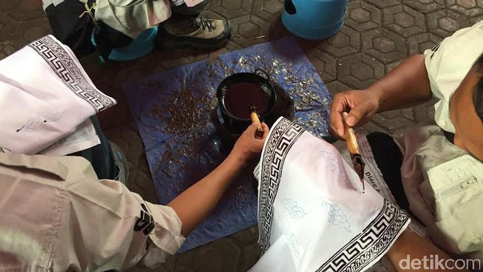 Risers Belajar Membatik Trusmi